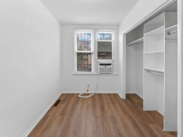 296 Pearsall Avenue image 13 of 18