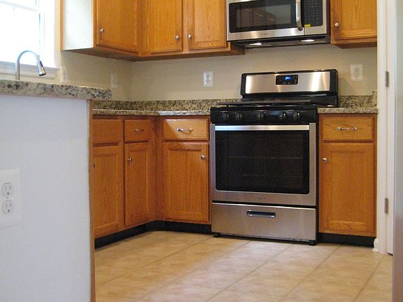 BRAND NEW GRANITE TOPS