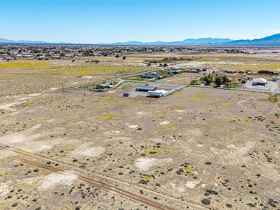 4th image of 2331 W Flamingo Rd