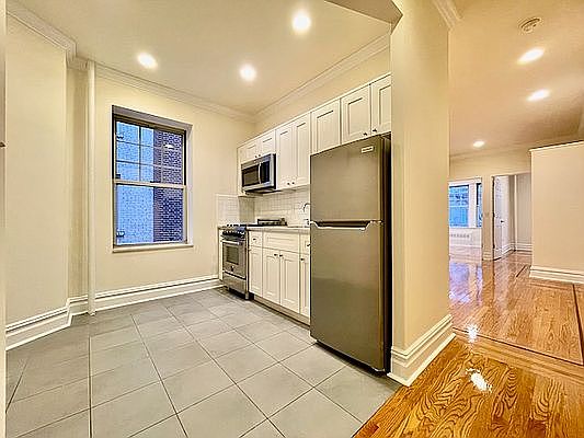 1st image of 61 W 10th St APT 2E
