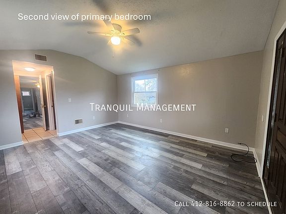 2nd image of 542 Reed St