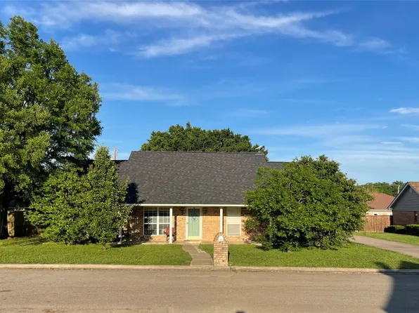 113 Christopher Dr, Cooper, TX 75432