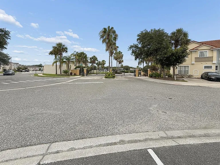1302 S Beach Cir — Photo 38