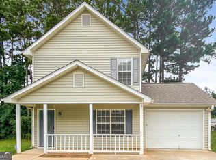 1366 N Hampton Dr, Hampton, GA 30228