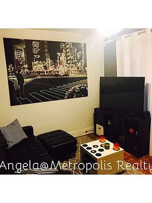 Rented by Metropolis International Realty Inc. | media 36