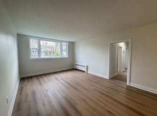 32 Price Ave #3, Welland, ON L3C 3X9