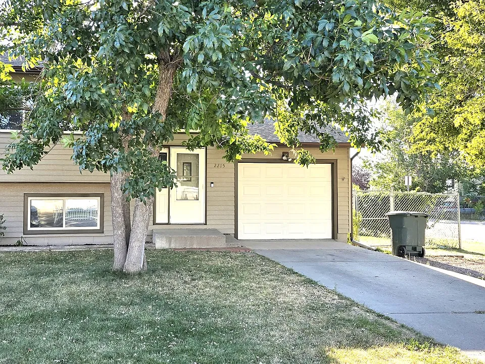 2215 Wagonhammer Ln