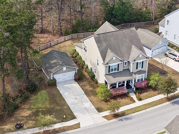 3rd image of 2695 Rutherford Way