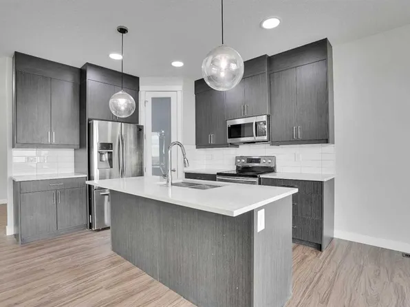 1200 S Iron Landing Way, Crossfield, AB T0M 0S0