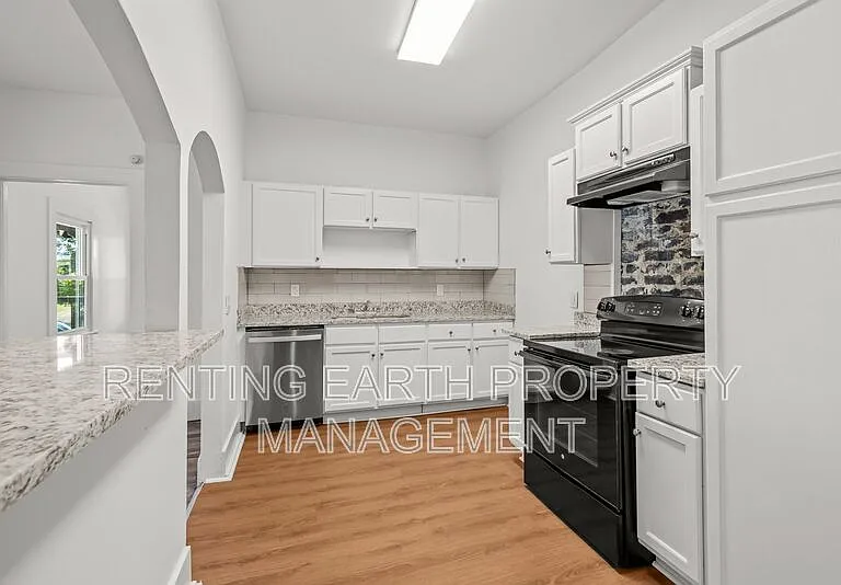 609 34th St S — Photo 12