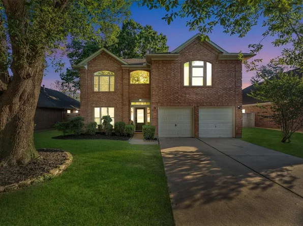 18 Dover Dr, Conroe, TX 77304