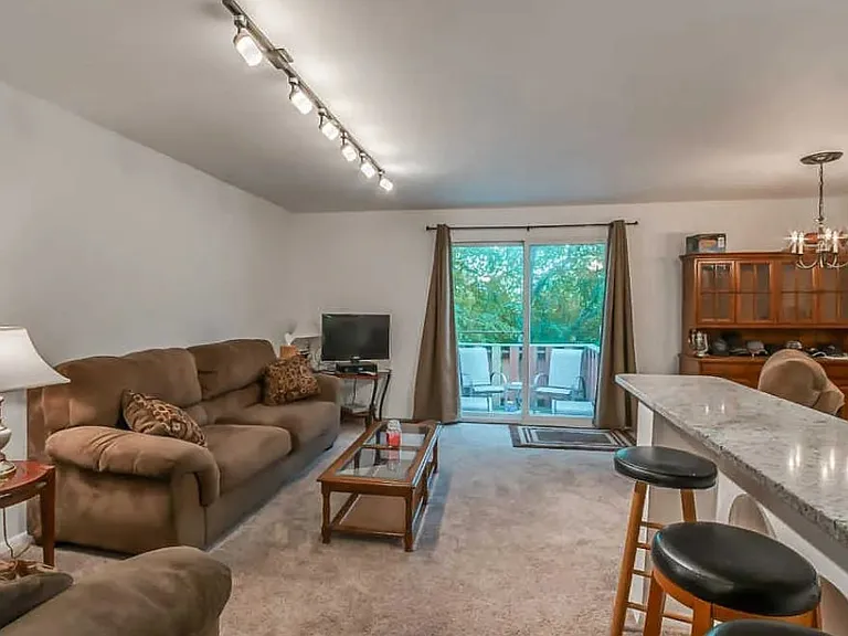 621 Pusey Ave #B — Photo 3