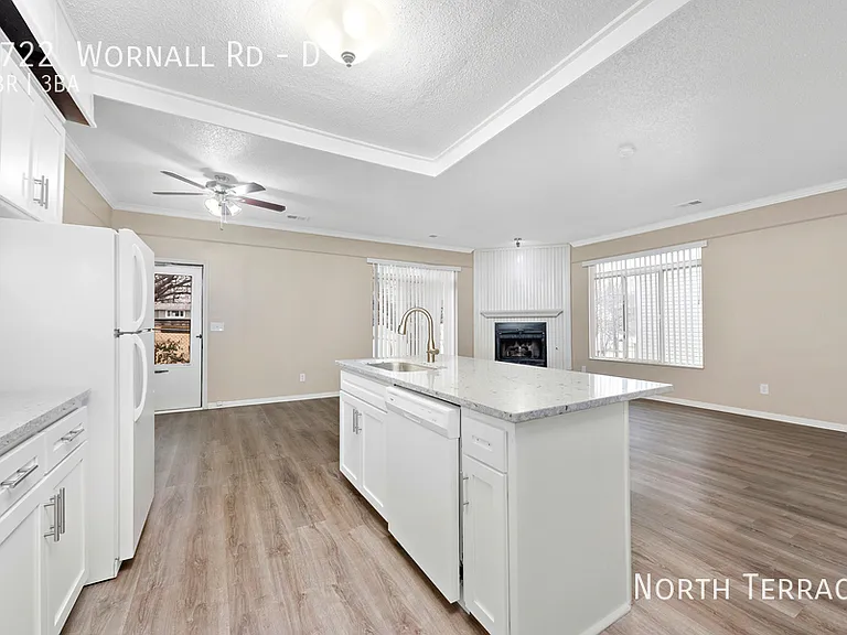 9722 Wornall Rd #D — Photo 4
