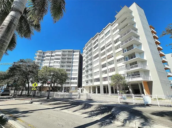2025 NE 164th St, North Miami Beach, FL