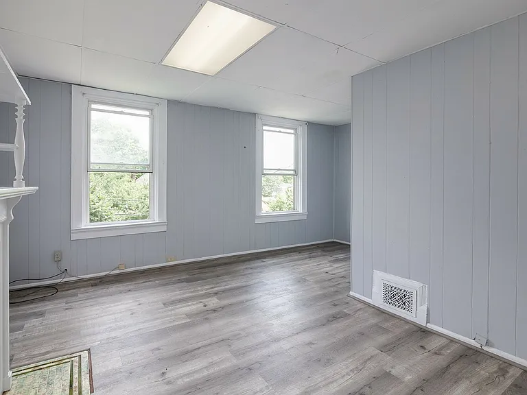 2409-2417 W. Clifton Ave — Photo 2