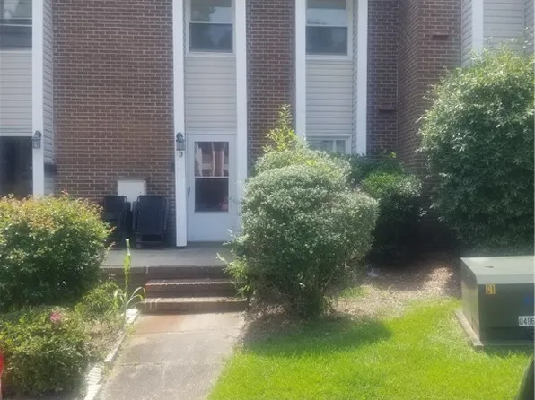 583 Winding Creek Rd APT D, Fayetteville, NC 28305