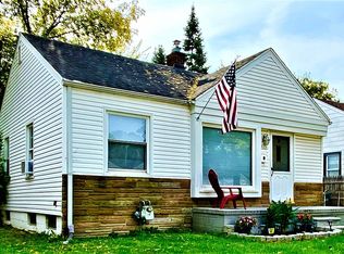 1825 Paris Ave, Lincoln Park, MI 48146