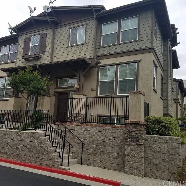 1st image of 25919 Sandstone Ln