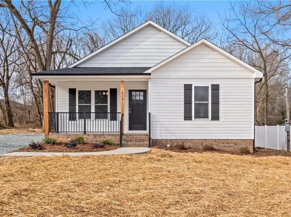 619 Stokesburg Rd, Walnut Cove, NC 27052