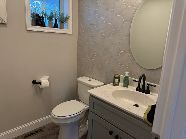 4 Pacific Blvd — Photo 9