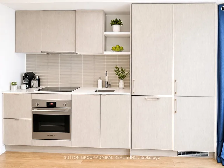 100 Harbour St #1011 — Photo 4
