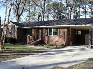1712 Meadowbrook Ln W, Wilson, NC 27893