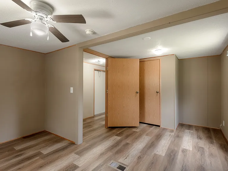 37 Riverside Ln #C — Photo 16