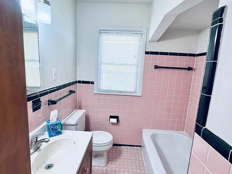 370 Bird Ave — Photo 8