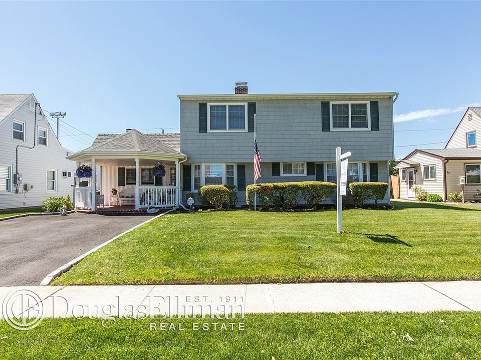 1st image of 28 Coachman Ln