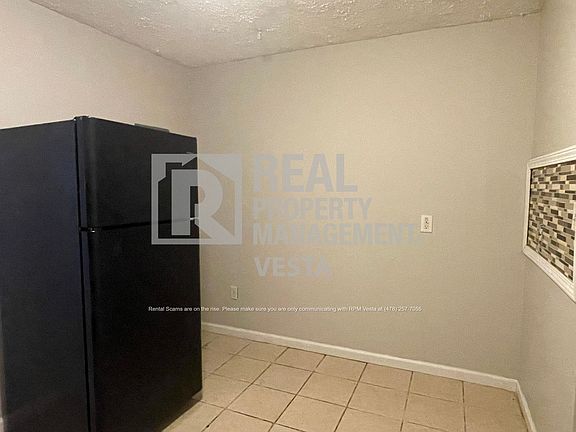 5th image of 2206 Roosevelt Ave
