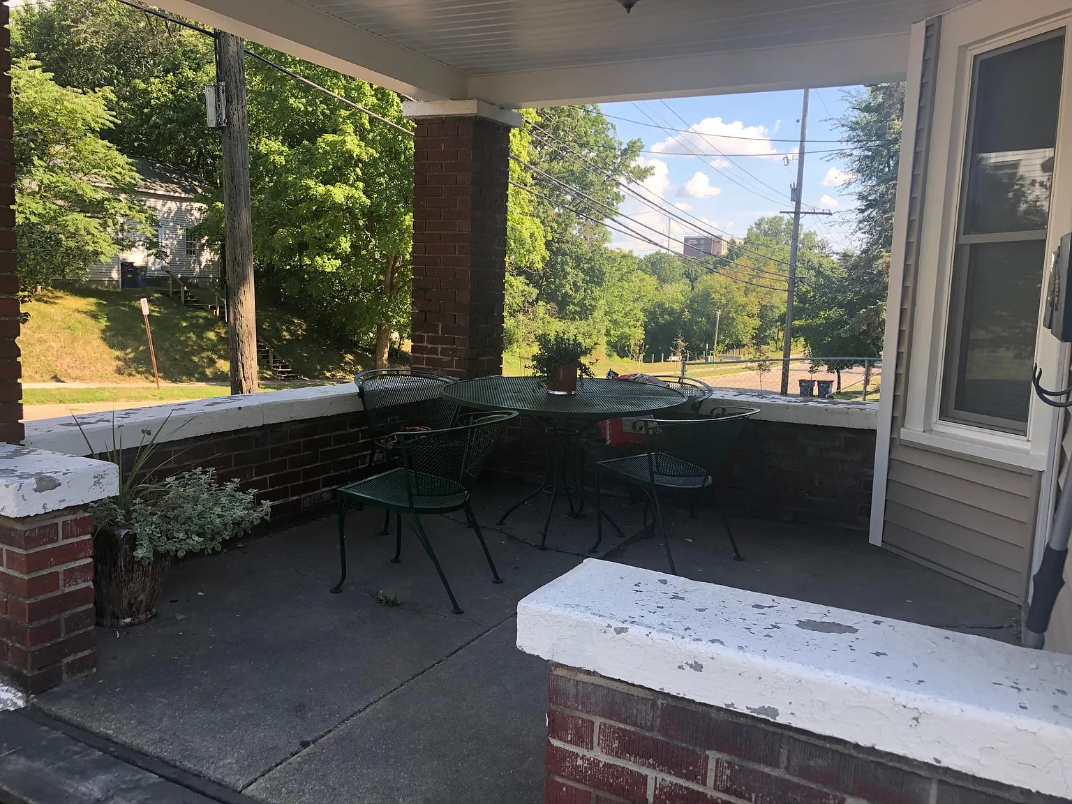 729 College Ave NE — Photo 2