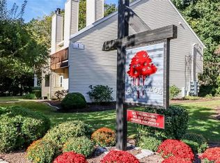 8 Rose Ln APT 22-11, Danbury, CT 06811