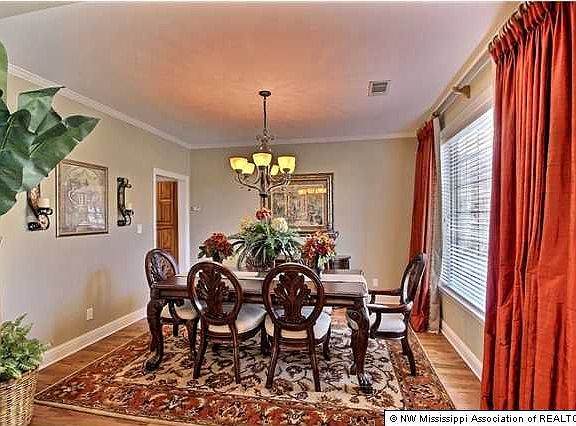 4th image of 2413 Middleburg Dr