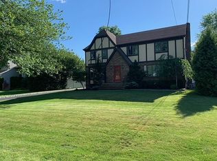 14 High St, Mahwah, NJ 07430