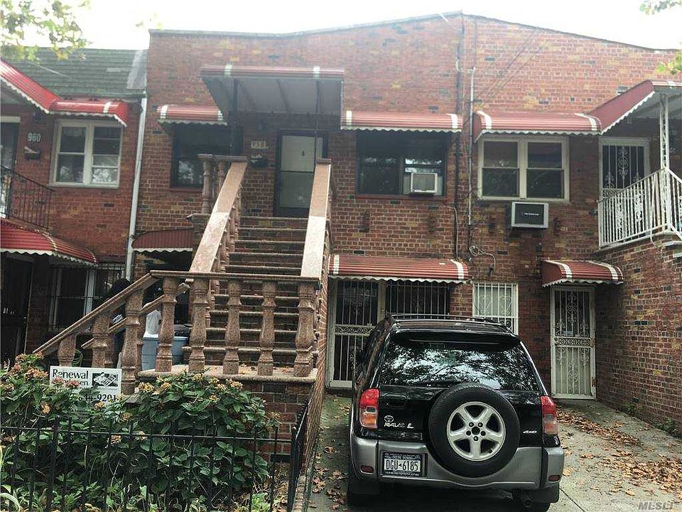 1st image of 958 E 100th St Floor 1