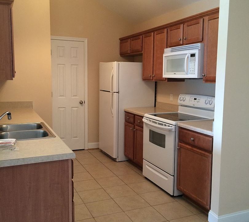 1st image of 623 Wyndhurst Dr Unit 310