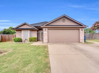 1006 Darren Dr, Burleson, TX 76028