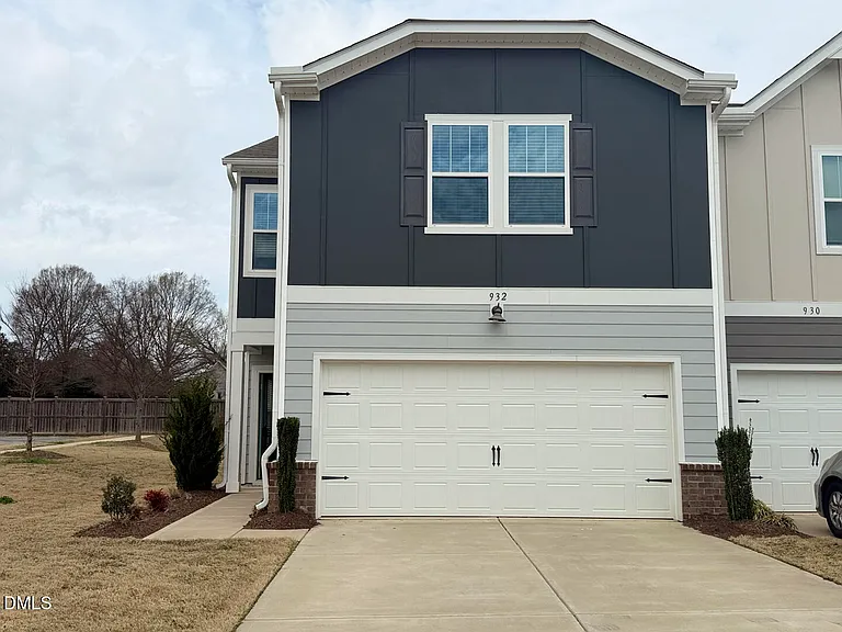932 Clearhaven Ln — Photo 1