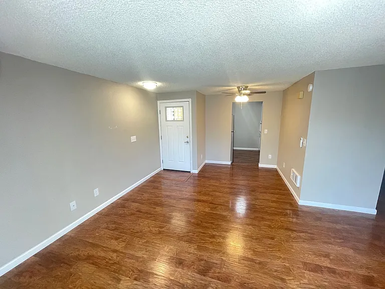 Whitman Park Apartments — Photo 13