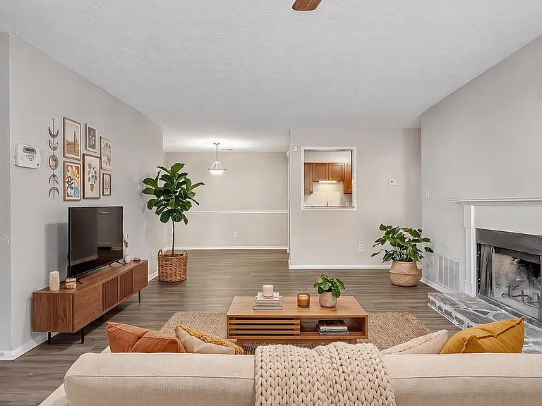 staged_room_fireplace_view - c