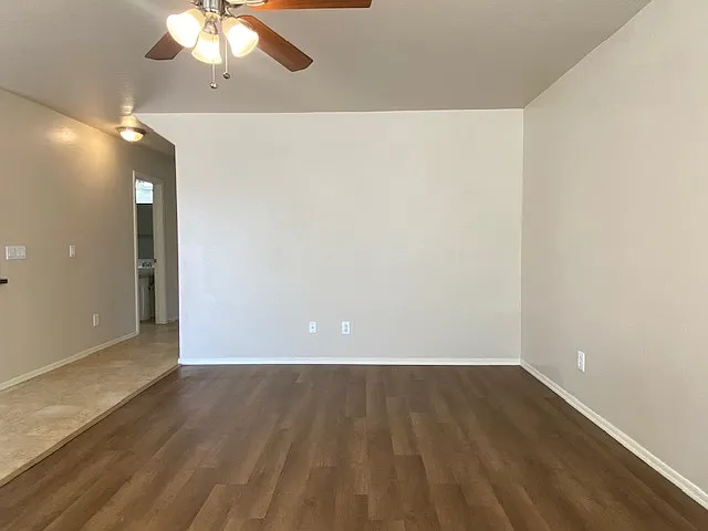 11624 N 151st Ln — Photo 15