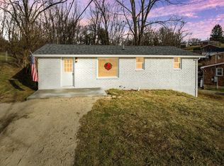 701 Orchard Rd, Pulaski, VA 24301