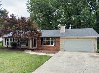 2527 Old Mill Rd, High Point, NC 27265