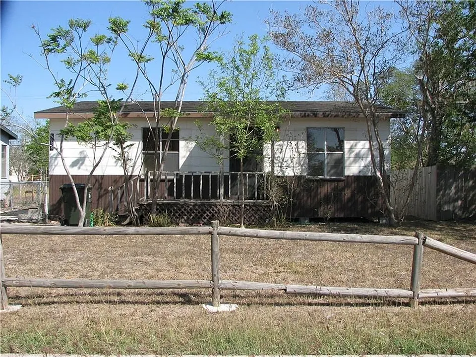 4938 Cosner Dr
