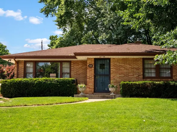422 Hilton Ave, Rockford, IL 61107
