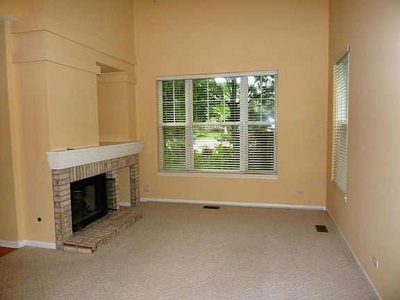 4th image of 496 Pine Lake Cir #496