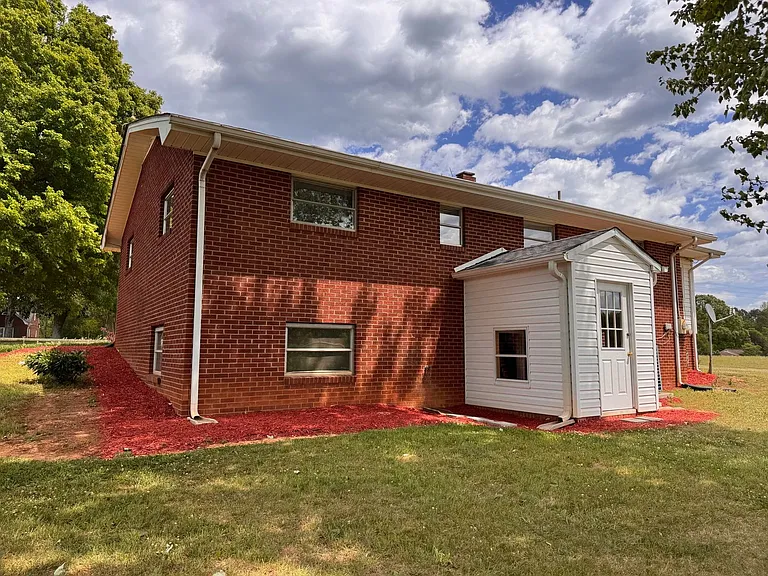 5661 Gallimore Town Rd — Photo 25