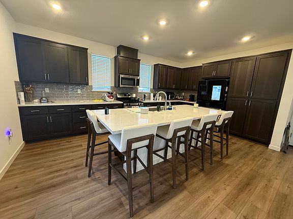 3rd image of 2533 Cyan Dr
