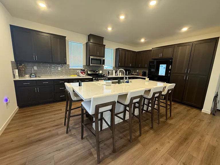 2533 Cyan Dr — Photo 3