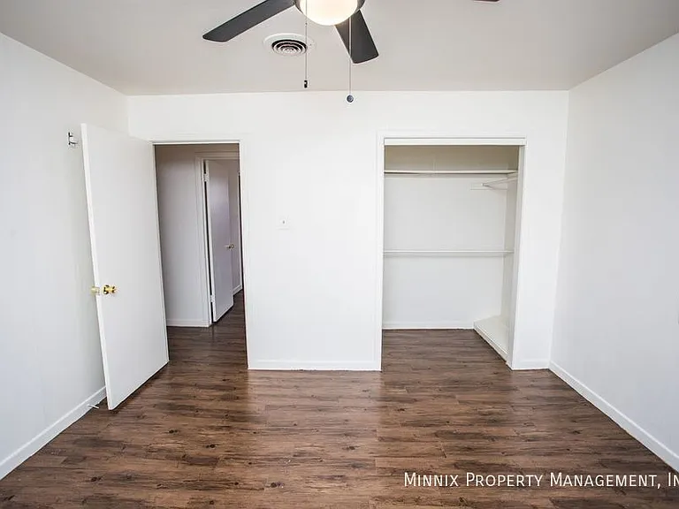 502 2nd Pl — Photo 31